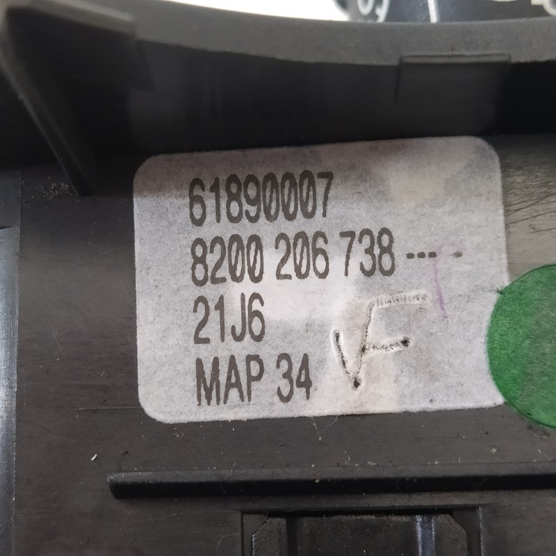 Recambio de mando multifuncion para renault scenic ii adventure by coronel tapiocca referencia OEM IAM 8200206738   Recambio de mando multifuncion para renault scenic ii adventure by coronel tapiocca referencia OEM IAM 8200206738