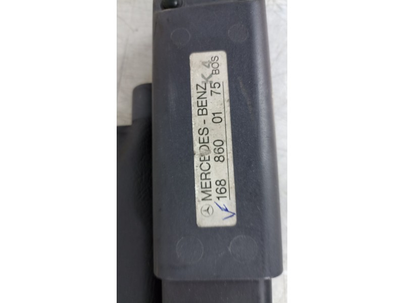 Recambio de bandeja trasera para mercedes-benz clase a (w168) 140 (168.031) referencia OEM IAM 1688600175  