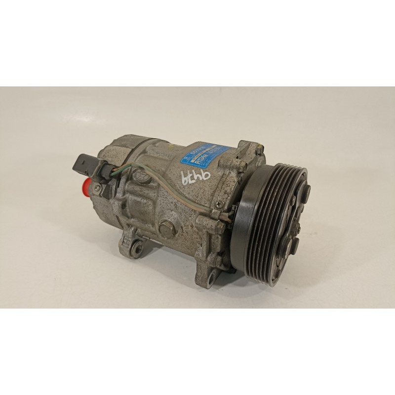 Recambio de compresor aire acondicionado para volkswagen new beetle cabriolet (1y7) 1.9 tdi referencia OEM IAM 1J0820803L  