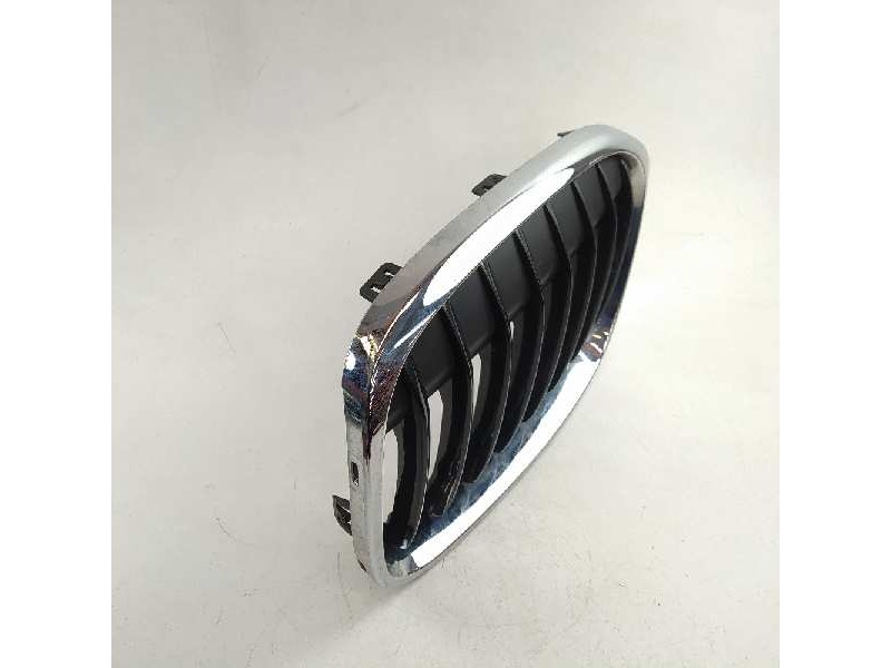 Recambio de rejilla paragolpes central para bmw serie x1 (f48) xdrive20d sport line referencia OEM IAM 7383363  