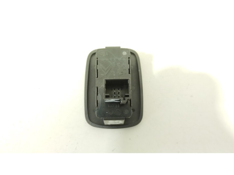 Recambio de mando elevalunas trasero derecho para citroën c5 station wagon millenium referencia OEM IAM 96623726XT  