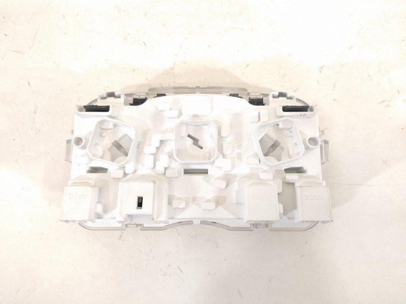 Recambio de luz interior para citroën c4 lim. business referencia OEM IAM 96781446  