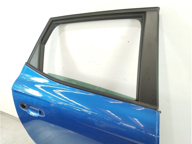 Recambio de puerta trasera derecha para seat arona xperience referencia OEM IAM 6F9833312B  