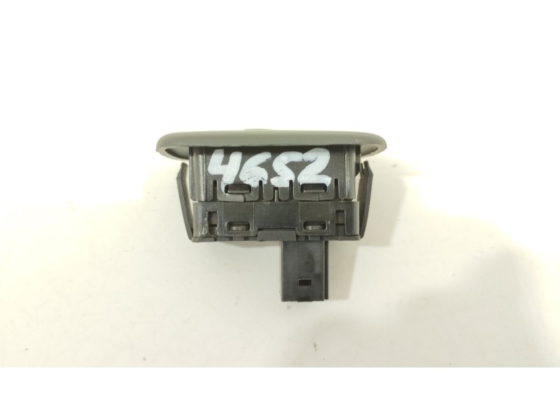 Recambio de mando elevalunas trasero izquierdo para citroën c5 station wagon millenium referencia OEM IAM 96623726XT  