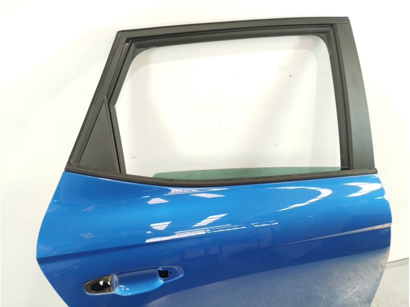 Recambio de puerta trasera derecha para seat arona xperience referencia OEM IAM 6F9833312B  