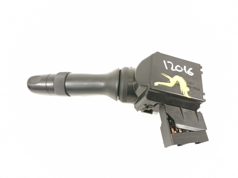 Recambio de mando limpia para toyota auris luna referencia OEM IAM 8465202410 02410 