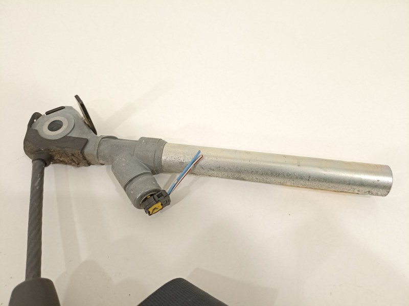 Recambio de cinturon seguridad delantero izquierdo para citroën c-crosser xtr referencia OEM IAM 8975G2  