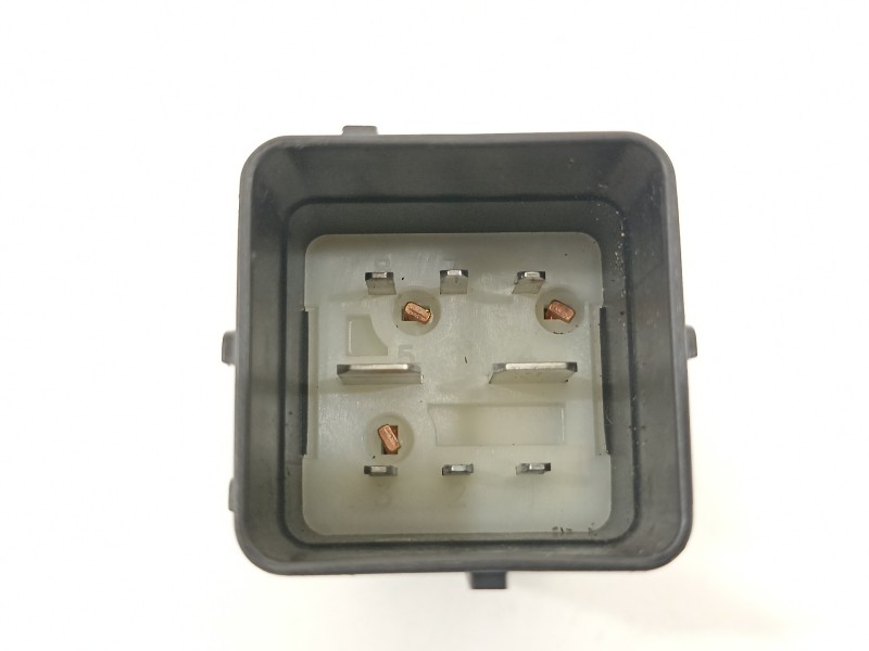 Recambio de caja precalentamiento para citroën c-crosser xtr referencia OEM IAM 9640469680  