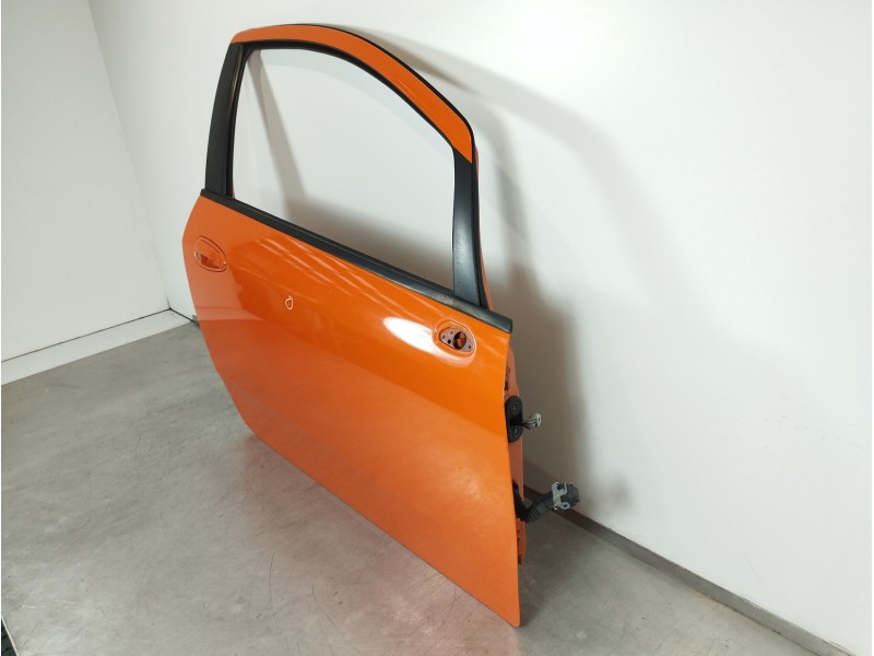 Recambio de puerta delantera derecha para fiat grande punto (199) 1.9 8v multijet sport referencia OEM IAM 0051846216  