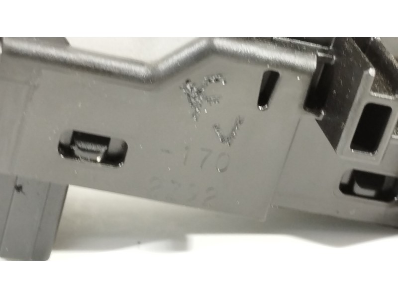 Recambio de mando elevalunas trasero derecho para toyota c-hr ax1t(eu,m)/zyx10(h)/zyx10l-ahxgbw(3a) referencia OEM IAM 84810F403
