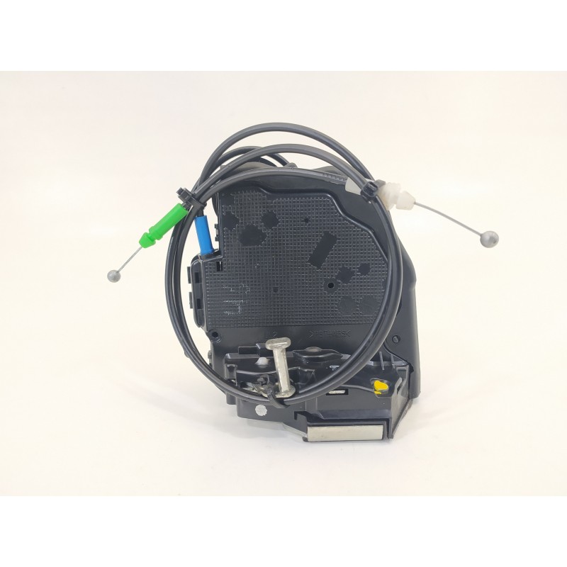 Recambio de cerradura puerta trasera izquierda para toyota auris luna+ referencia OEM IAM A046693  