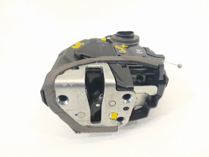 Recambio de cerradura puerta trasera izquierda para toyota auris luna+ referencia OEM IAM A046693  