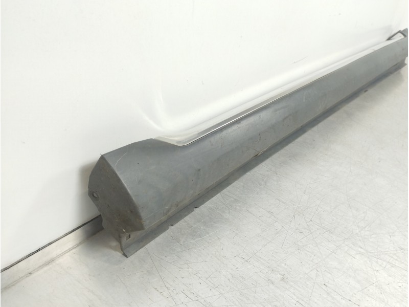 Recambio de faldon lateral para citroën c-crosser xtr referencia OEM IAM 6512A137  