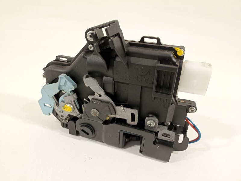 Recambio de cerradura puerta trasera izquierda para volkswagen touran (1t3) advance referencia OEM IAM 7L0839015J  