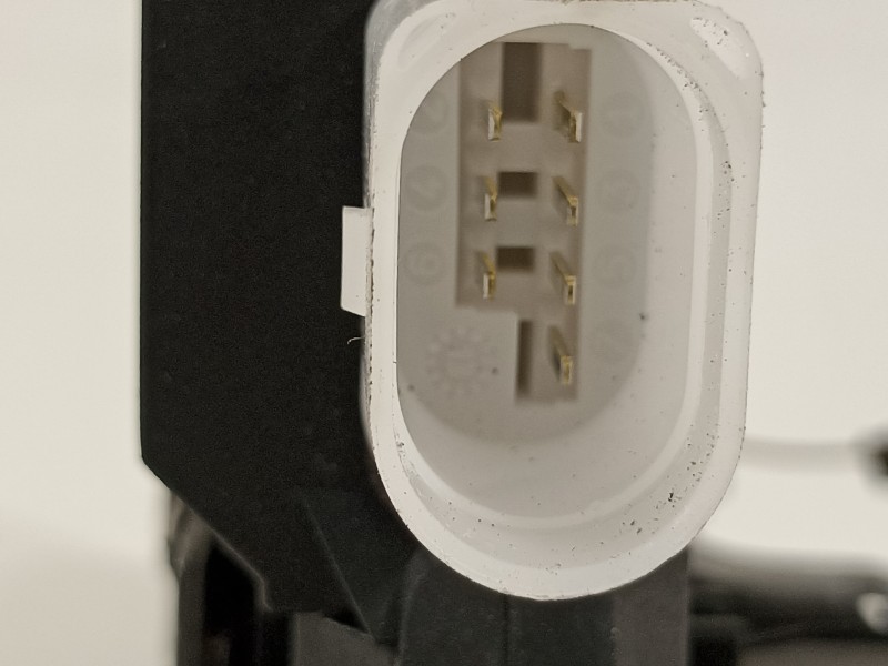 Recambio de cerradura puerta trasera izquierda para volkswagen touran (1t3) advance referencia OEM IAM 7L0839015J  