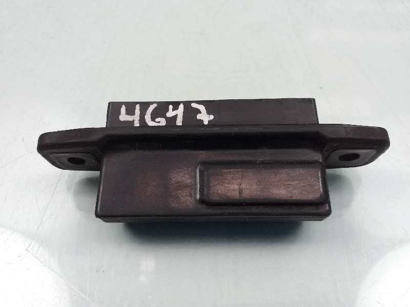 Recambio de maneta exterior porton para toyota auris luna+ referencia OEM IAM 6943002030  
