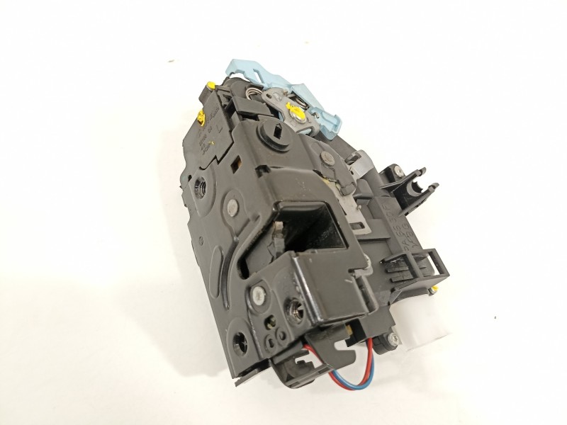 Recambio de cerradura puerta trasera izquierda para volkswagen touran (1t3) advance referencia OEM IAM 7L0839015J  