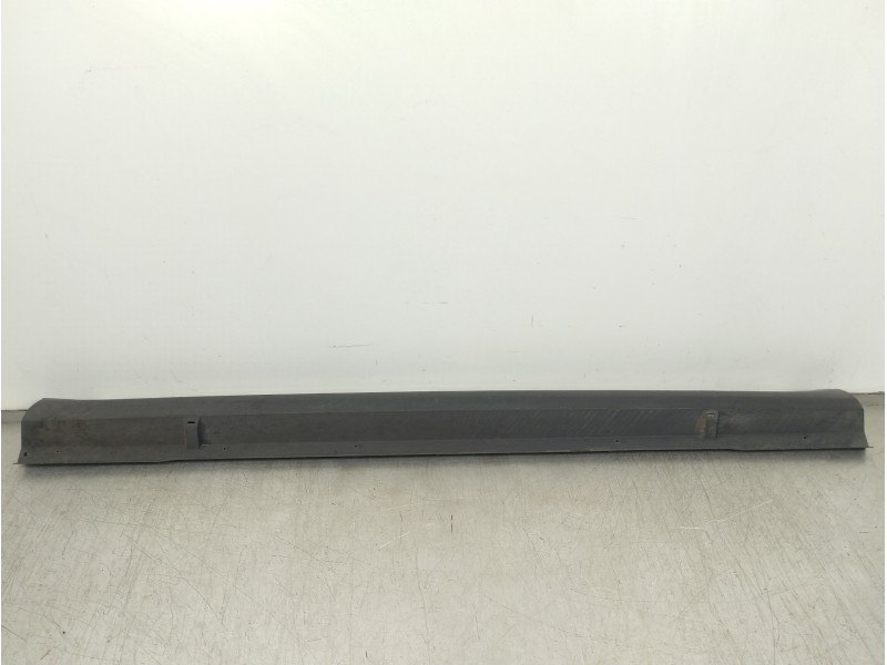 Recambio de faldon lateral para citroën c-crosser xtr referencia OEM IAM 6512A137  