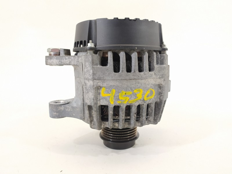 Recambio de alternador para toyota auris active referencia OEM IAM 270600T190  