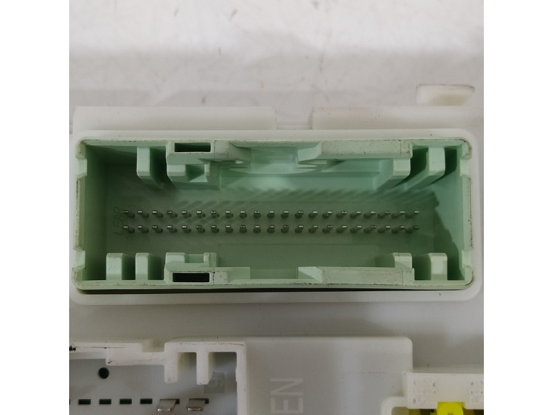 Recambio de caja reles / fusibles para ford focus lim. (cb8) edition referencia OEM IAM DM5T14014  