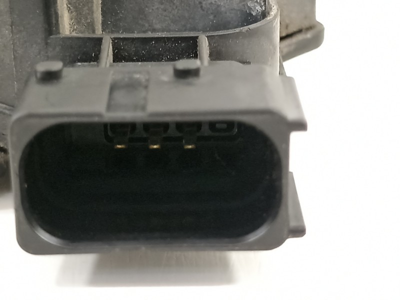 Recambio de cerradura puerta trasera derecha para opel corsa d catch me referencia OEM IAM 13258267  