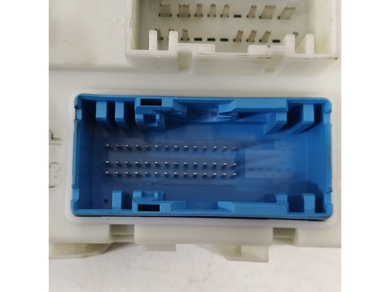 Recambio de caja reles / fusibles para ford focus lim. (cb8) edition referencia OEM IAM DM5T14014  