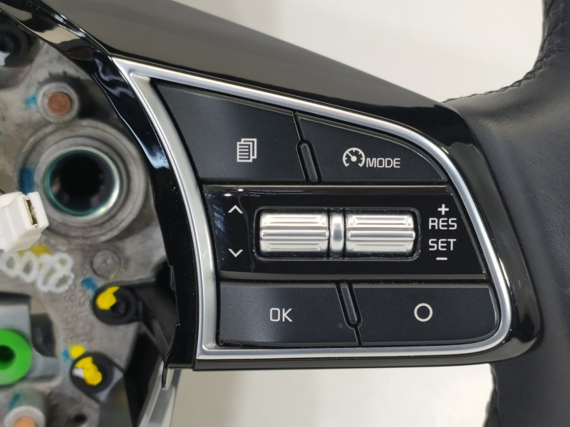 Recambio de volante para kia ceed business referencia OEM IAM 56100J7440CEP 4E7R2Y1200 4E7R1M1200