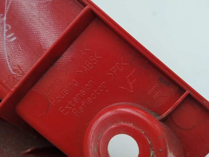 Recambio de piloto trasero derecho para toyota auris active referencia OEM IAM 8158102460  