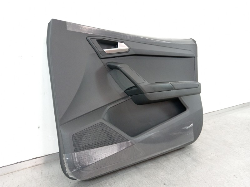 Recambio de guarnecido puerta delantera derecha para seat arona xperience referencia OEM IAM 6F0867114  