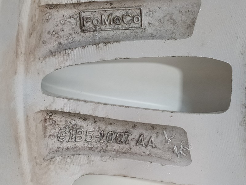 Recambio de llanta para ford ka+ ultimate referencia OEM IAM G1B51007AA  