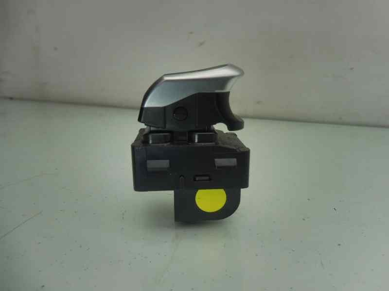 Recambio de mando elevalunas trasero izquierdo para audi a3 sportback (8va) attraction referencia OEM IAM 8V0959855A  