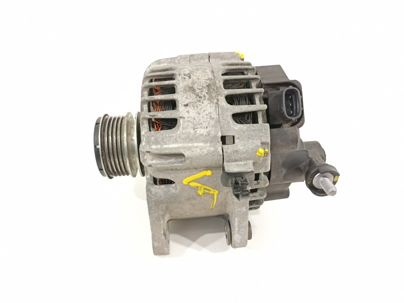 Recambio de alternador para hyundai i30 classic gl referencia OEM IAM 373002A600  