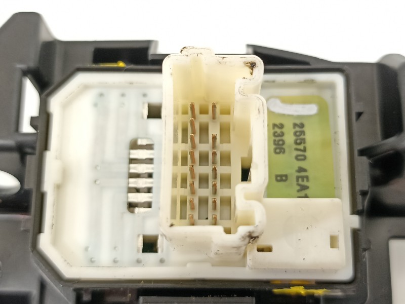 Recambio de mando retrovisor para nissan qashqai (j11) 360 referencia OEM IAM 255704EA1B  