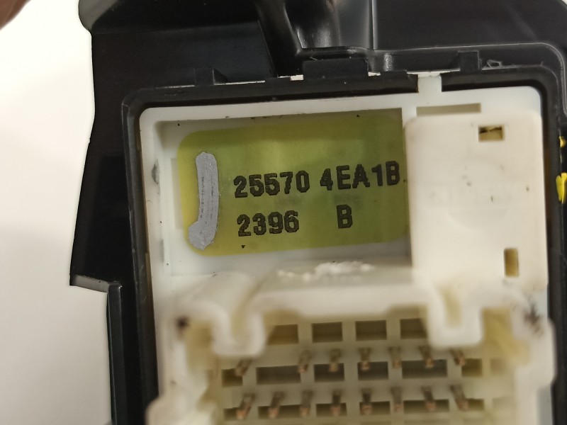 Recambio de mando retrovisor para nissan qashqai (j11) 360 referencia OEM IAM 255704EA1B  