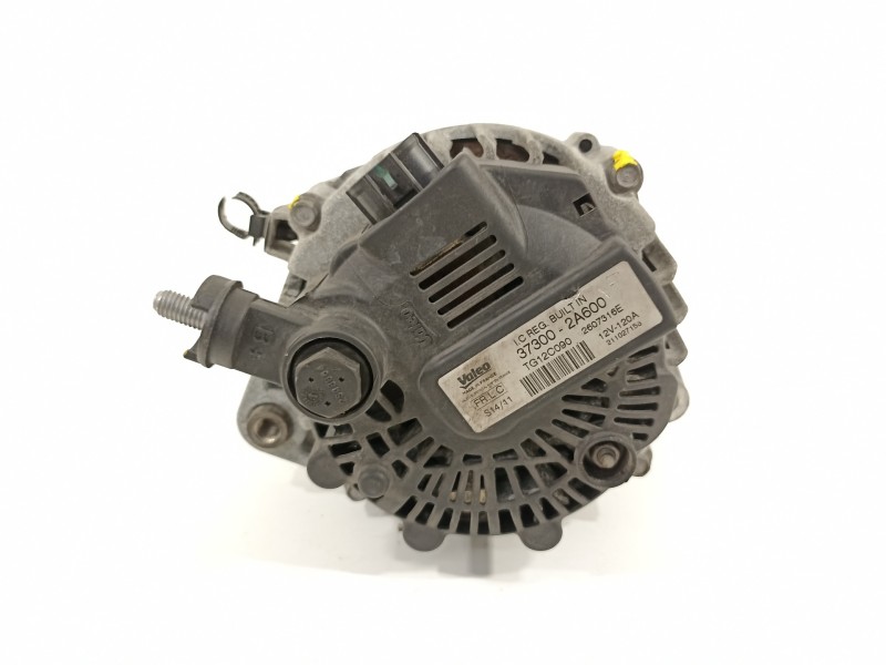 Recambio de alternador para hyundai i30 classic gl referencia OEM IAM 373002A600  