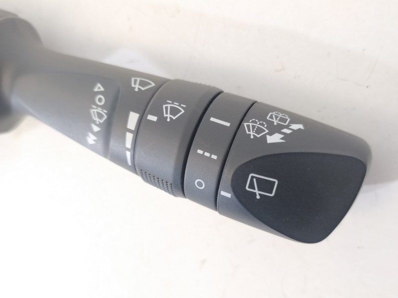 Recambio de mando limpia para toyota auris active referencia OEM IAM 0254017F857  