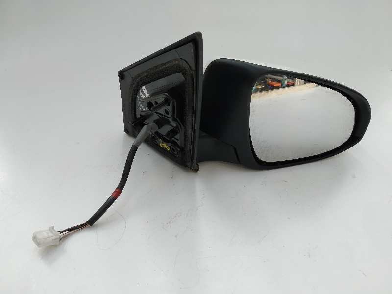 Recambio de retrovisor derecho para toyota auris active referencia OEM IAM 8791002640  