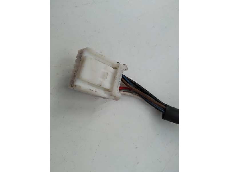 Recambio de retrovisor derecho para toyota auris active referencia OEM IAM 8791002640  