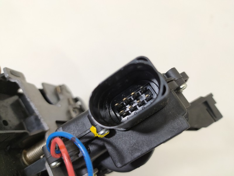 Recambio de cerradura puerta delantera derecha para volkswagen golf iv berlina (1j1) 25 aniversario referencia OEM IAM 6X1837014