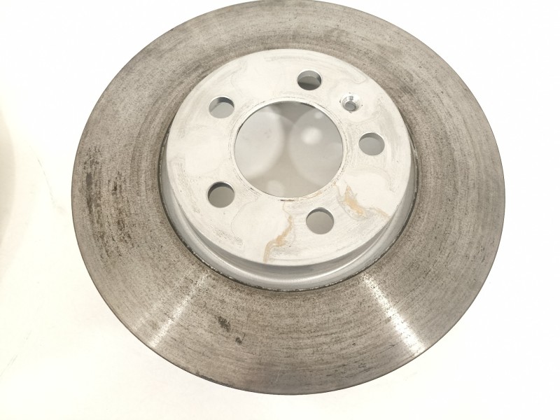 Recambio de disco freno delantero para seat arona xperience referencia OEM IAM 2Q0615301H  