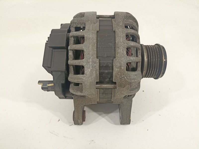 Recambio de alternador para dacia dokker sl eficacia referencia OEM IAM 231002949R  