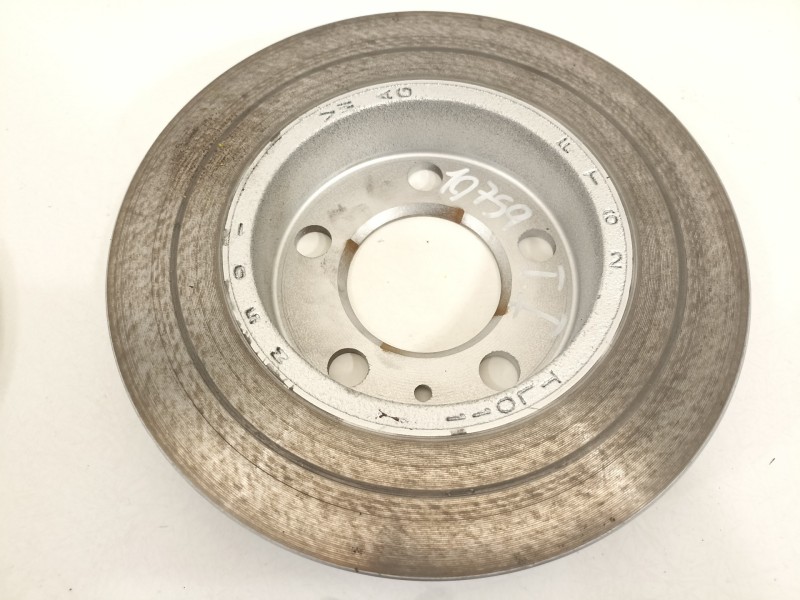 Recambio de disco freno trasero para seat arona xperience referencia OEM IAM 2Q0615601H  