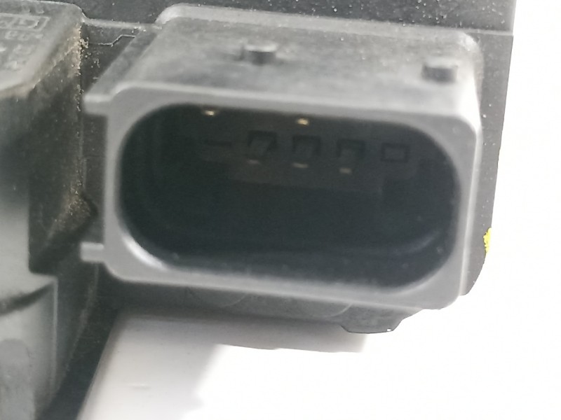 Recambio de cerradura puerta delantera derecha para chevrolet cruze lt referencia OEM IAM 13503150  