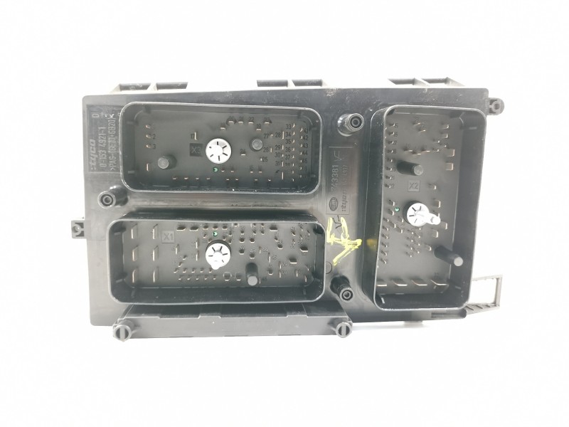 Recambio de caja reles / fusibles para opel astra h ber. cosmo referencia OEM IAM 13250232KA 743381 