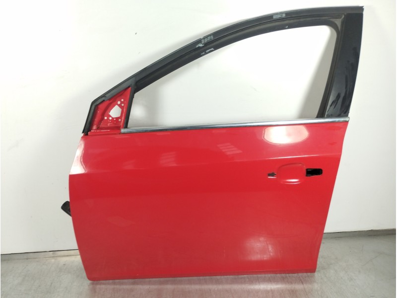 Recambio de puerta delantera izquierda para chevrolet cruze lt referencia OEM IAM 95987757  