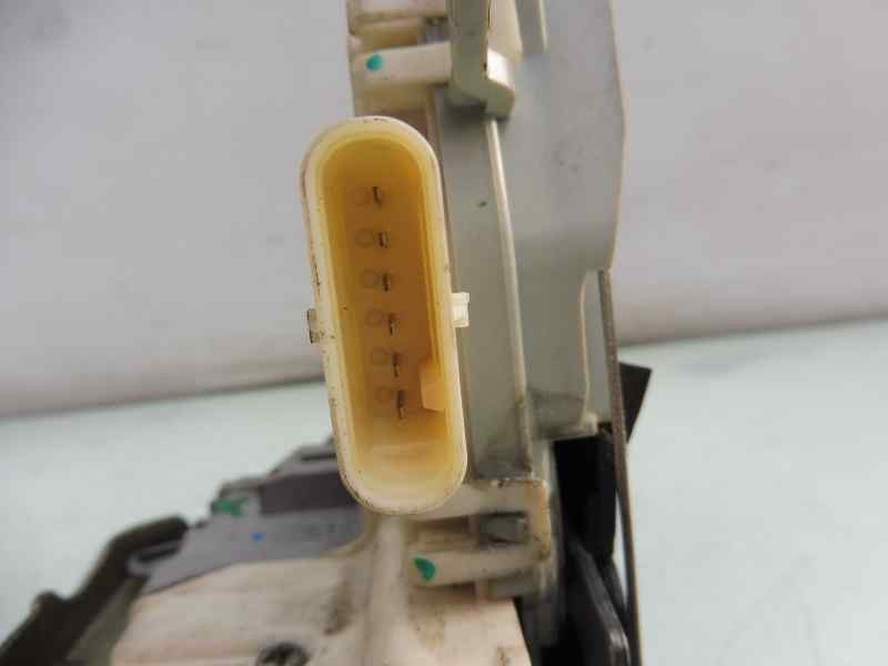 Recambio de cerradura puerta delantera derecha para audi a4 ber. (b8) básico referencia OEM IAM 8J1837016C  