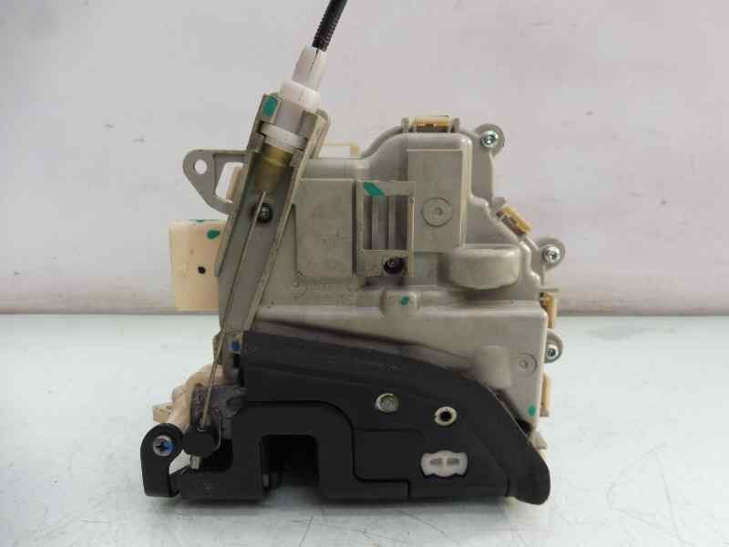 Recambio de cerradura puerta delantera derecha para audi a4 ber. (b8) básico referencia OEM IAM 8J1837016C  