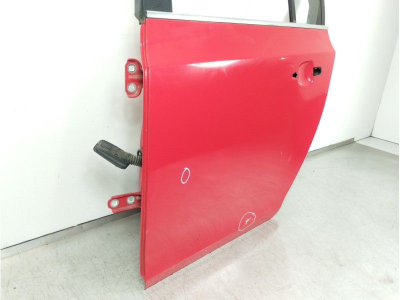 Recambio de puerta trasera izquierda para chevrolet cruze lt referencia OEM IAM 95987763  