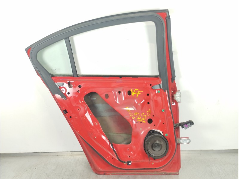 Recambio de puerta trasera izquierda para chevrolet cruze lt referencia OEM IAM 95987763  