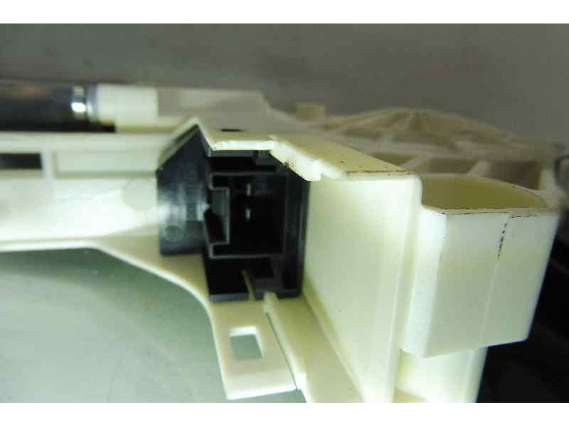 Recambio de elevalunas delantero izquierdo para audi a4 ber. (b8) básico referencia OEM IAM 8K0837461 8K0959801A 